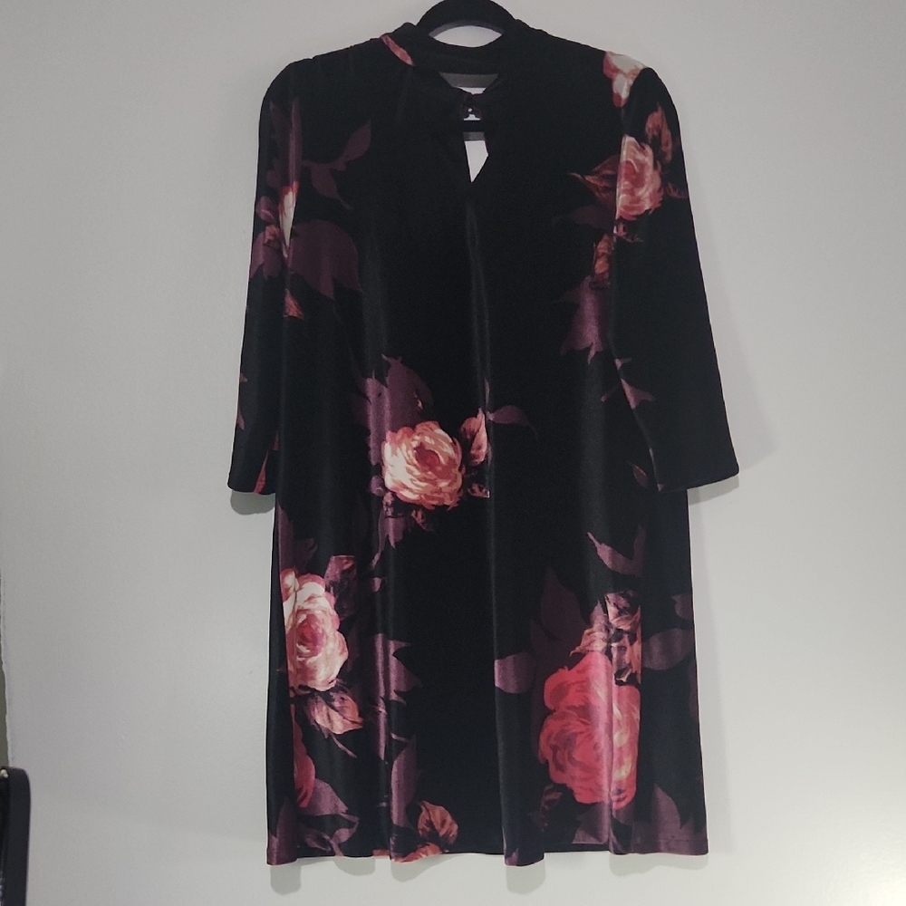 Sandra Darren Black and Pink A-line Dress with Mock Neck and 3/4 Sleeves